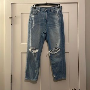 American Eagle Size 10 Short Mom Jeans